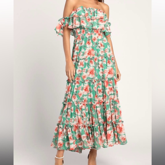 Lulus Dresses & Skirts - Lulu’s NWT Floral Dress Size L